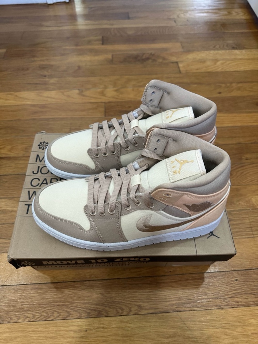 *New* Jordan 1 Mid Women Brown (DV0427-102) Size 8.5W *Damaged Original Box* - Picture 2 of 11